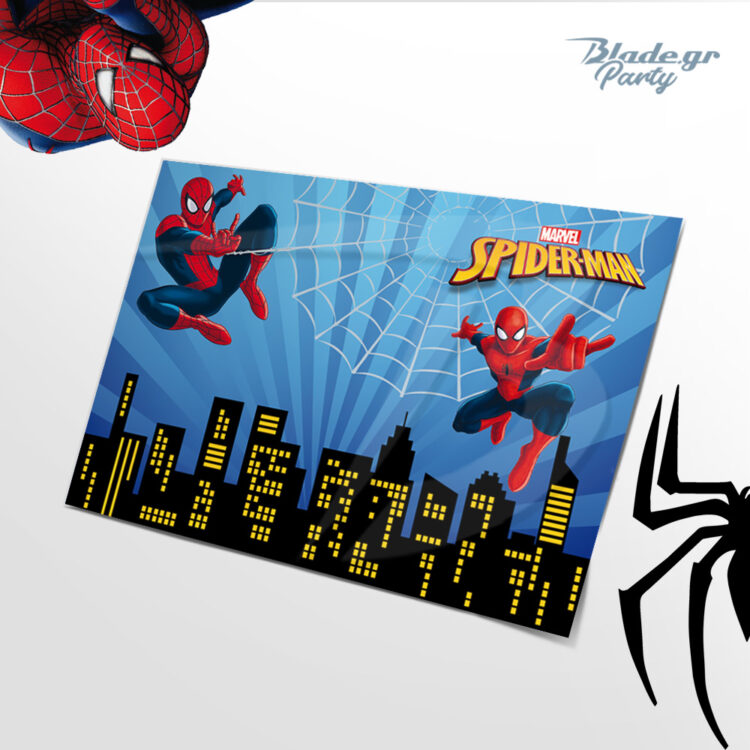 Σουπλά Spiderman για το τραπέζι του πάρτυ με τον Spiderman να πηδάει πάνω από την πόλη σε μπλε ουρανό