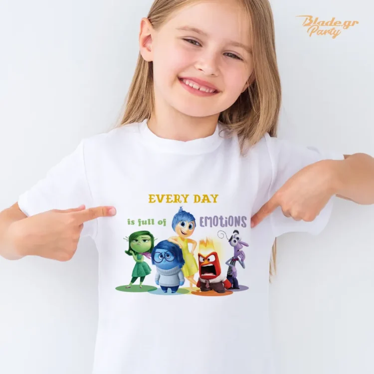 Λευκό T-shirt "Τα μυαλά που κουβαλάς"