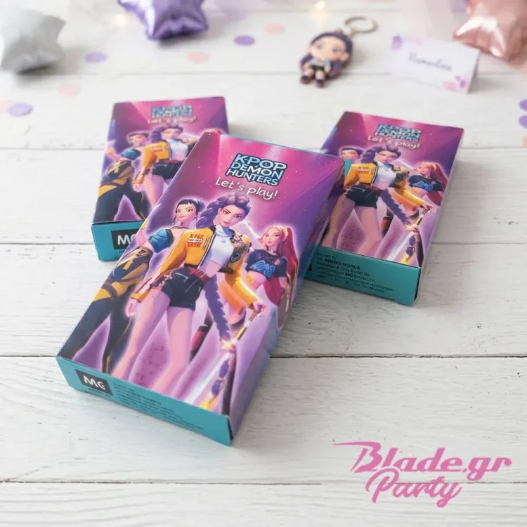 Προσωποποιημένο επιτραπέζιο Φιδάκι τσέπης KPop Demon Hunters - περιτύλιγμα με το όνομα και τις Huntrix| blade.gr