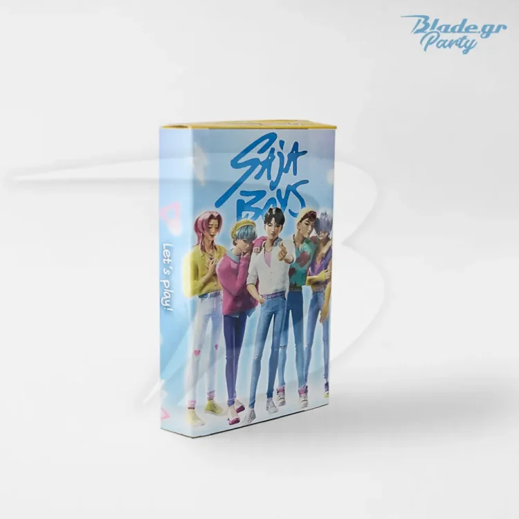 Τρίλιζα τσέπης σε χάρτινη συσκευασία με θέμα SAJA Boys, σε στυλ anime και γαλάζιο φόντο με αστέρια